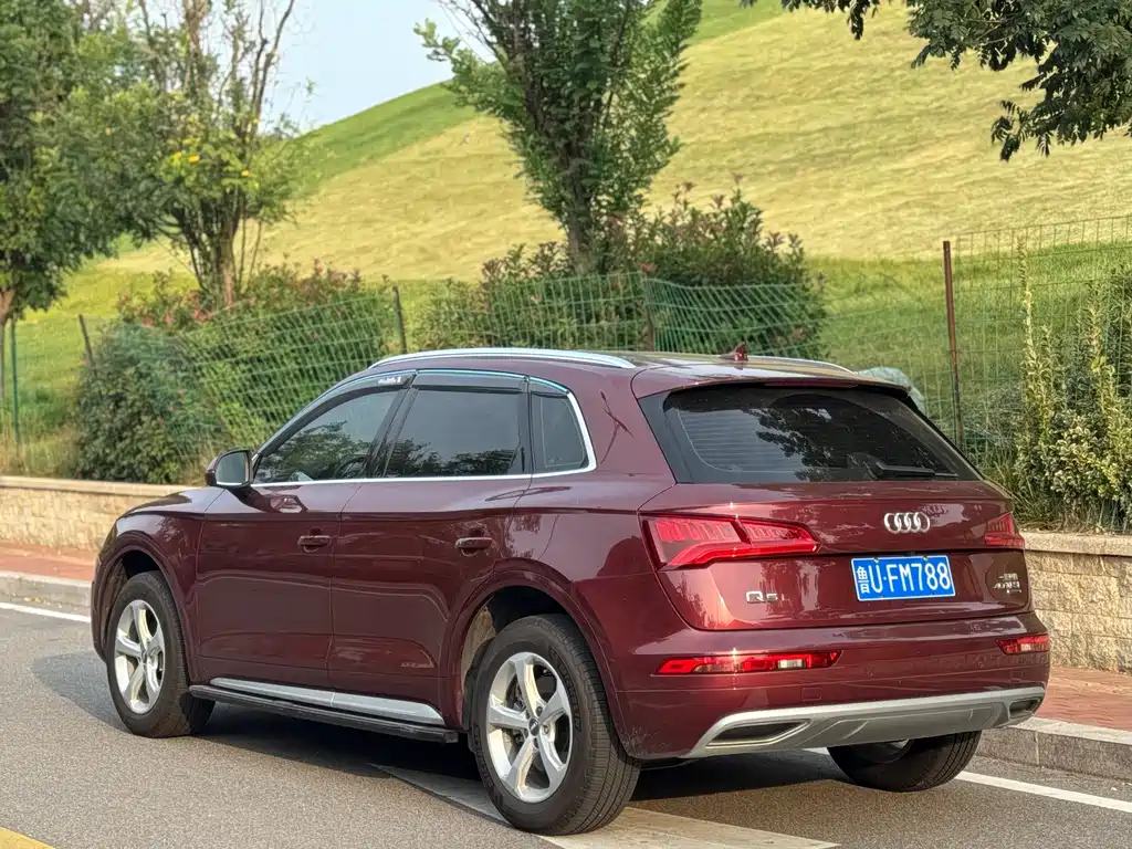 Audi Q5L — миниатюра 5