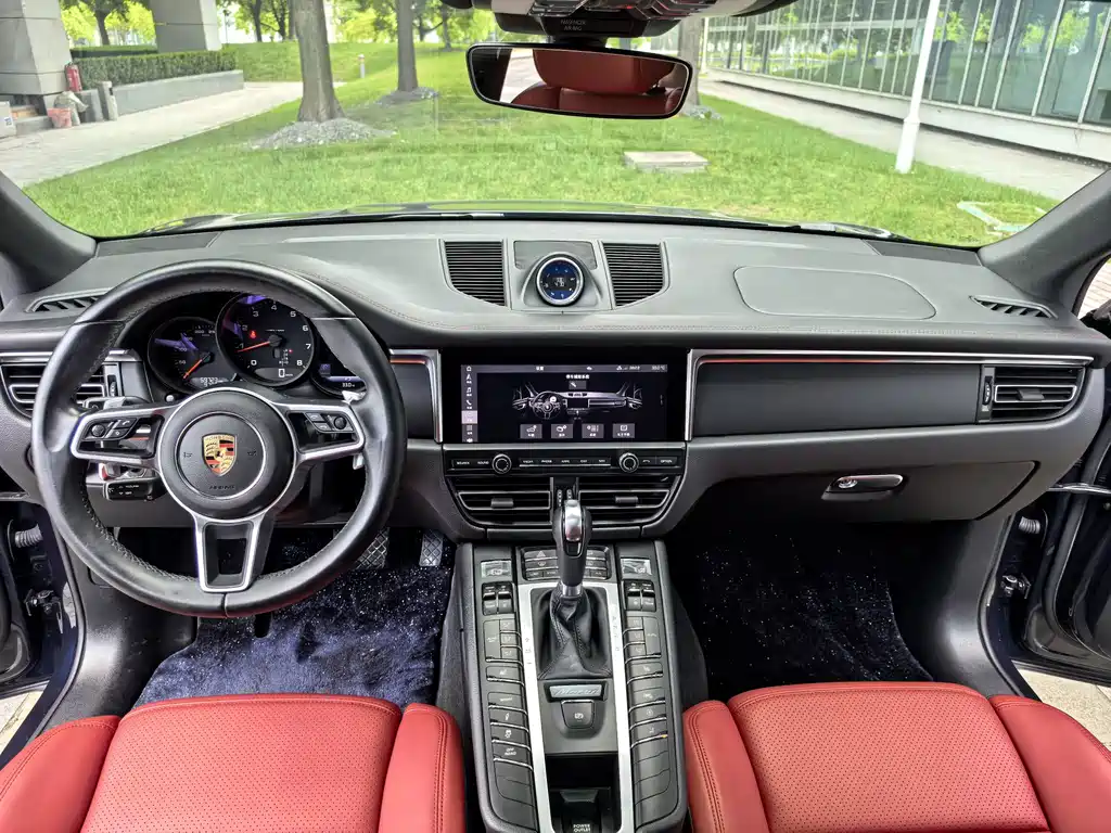 Porsche Macan — миниатюра 19