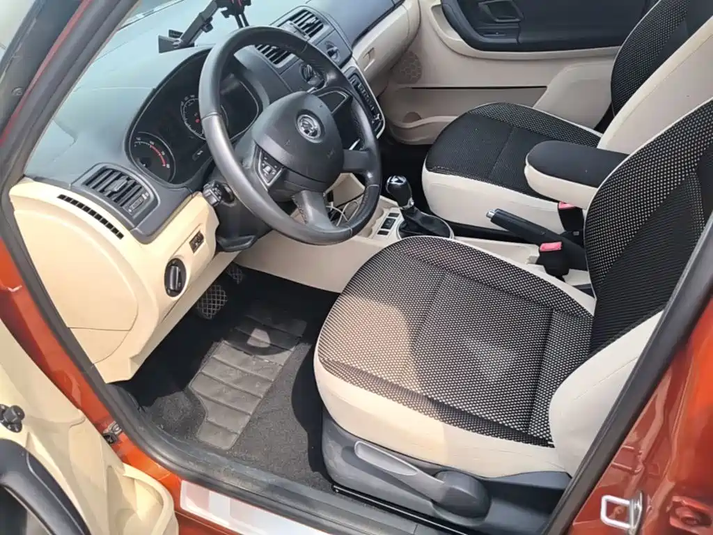 Skoda Fabia — миниатюра 15