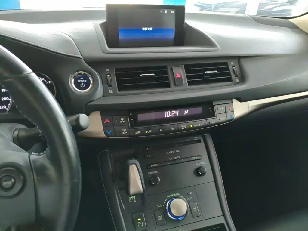 Lexus CT — миниатюра 18