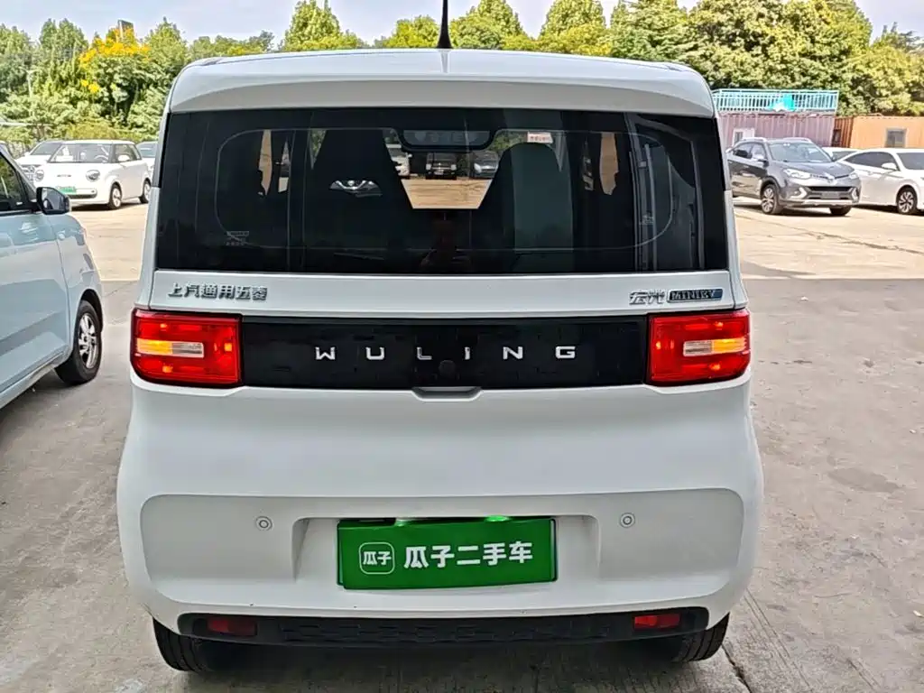 Wuling MINIEV — миниатюра 6