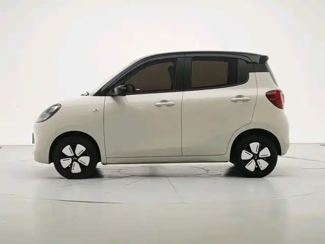 Wuling Mini EV MINIEV 2025 Premium +