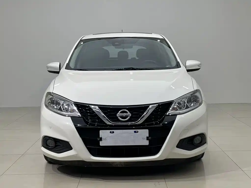 Nissan Tiida — миниатюра 2