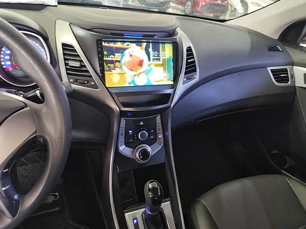 Hyundai Elantra Langdong — миниатюра 10