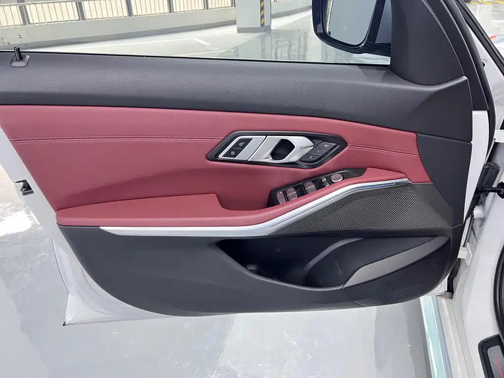 BMW i3 2022 eDrive 35 L