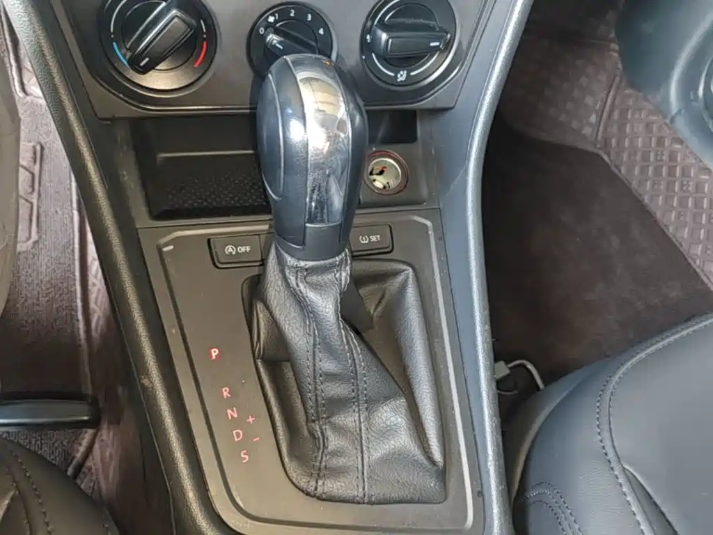 Volkswagen Lavida — миниатюра 14