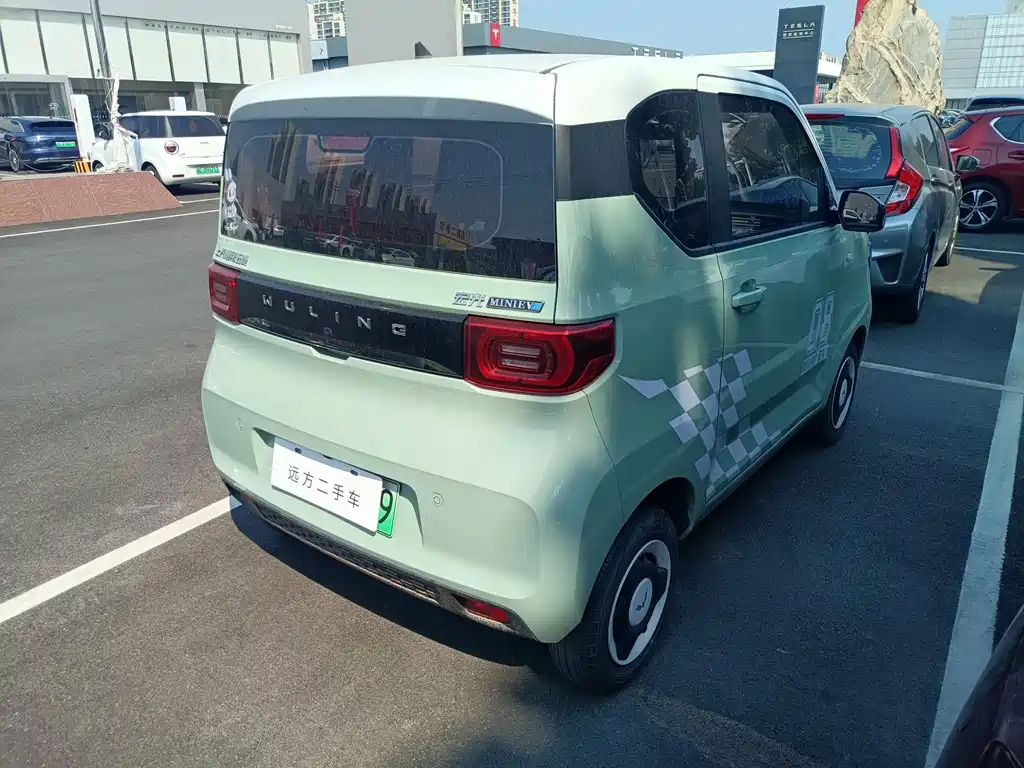 Wuling MINIEV — миниатюра 5