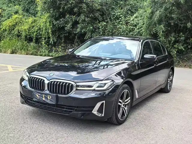 BMW  5 SERIES