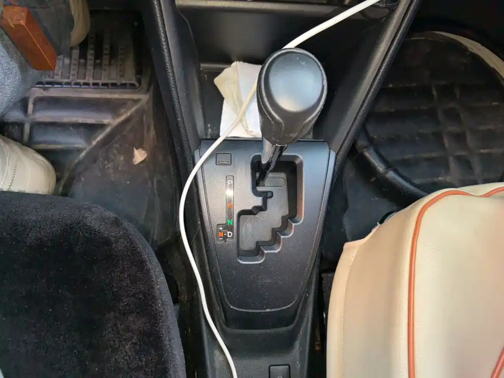 Toyota Yaris L — миниатюра 10
