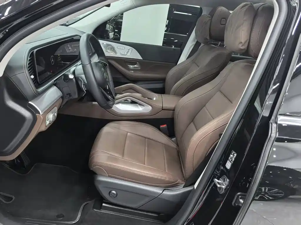 Mercedes-Benz GLS — миниатюра 12