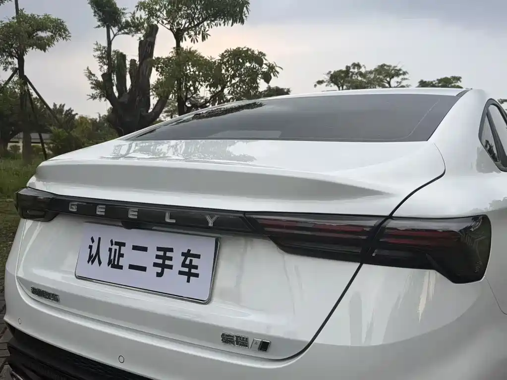 Geely Binrui — миниатюра 15