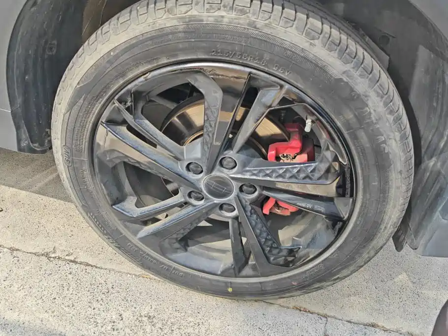 Geely Binyue — миниатюра 6
