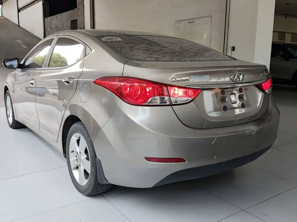 Hyundai Elantra Langdong — миниатюра 5