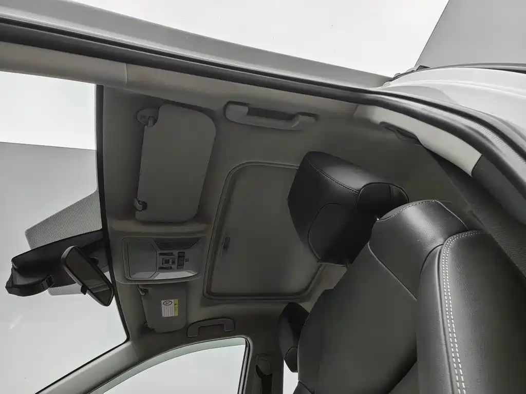 Toyota RAV4 — миниатюра 14