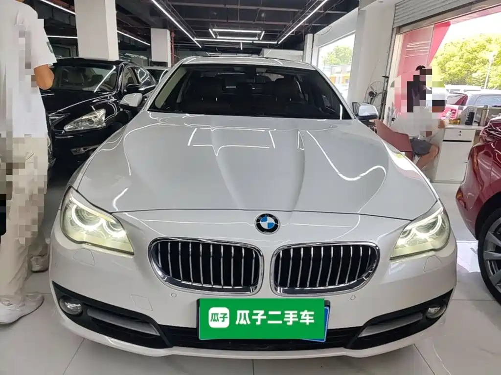 BMW 5 Series — миниатюра 3