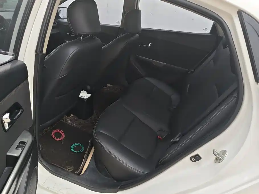 Kia K2 — миниатюра 11