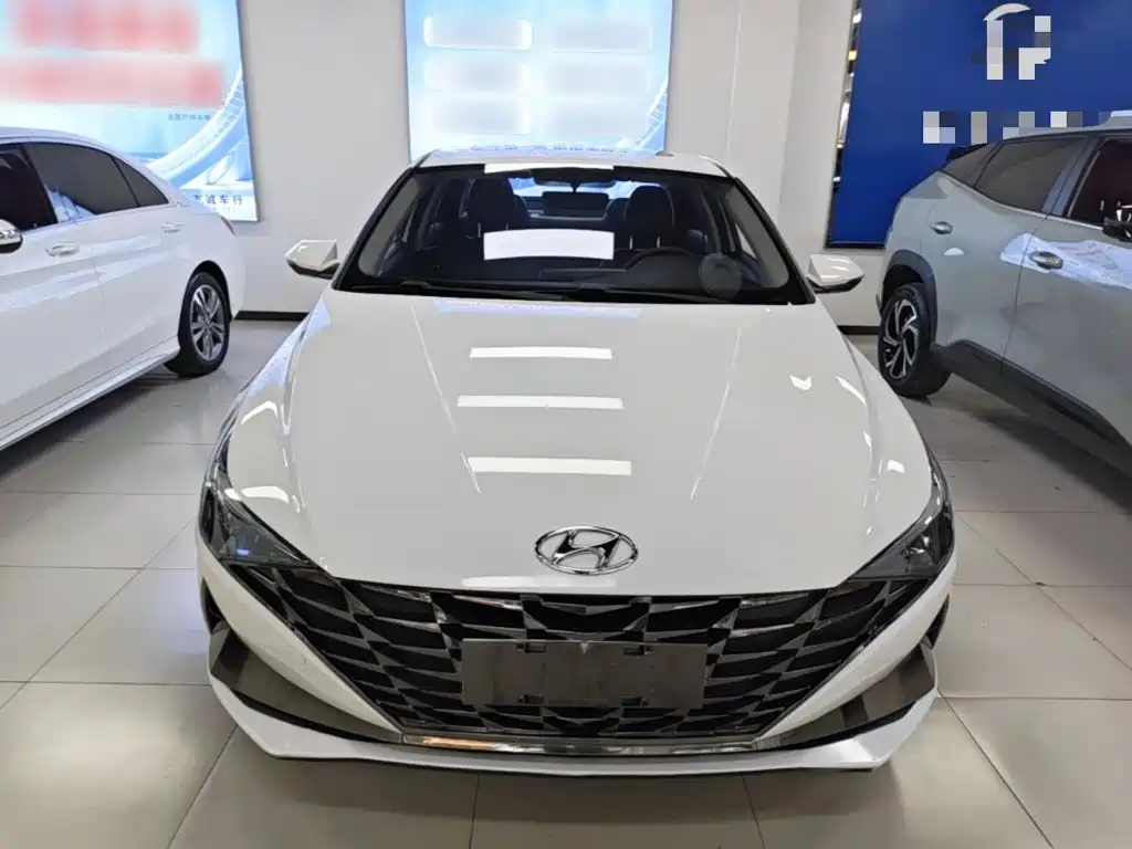 Hyundai Elantra — миниатюра 3