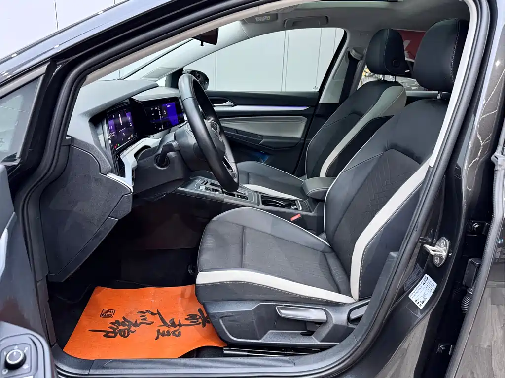 Volkswagen Golf 2021 280TSI DSG Pro