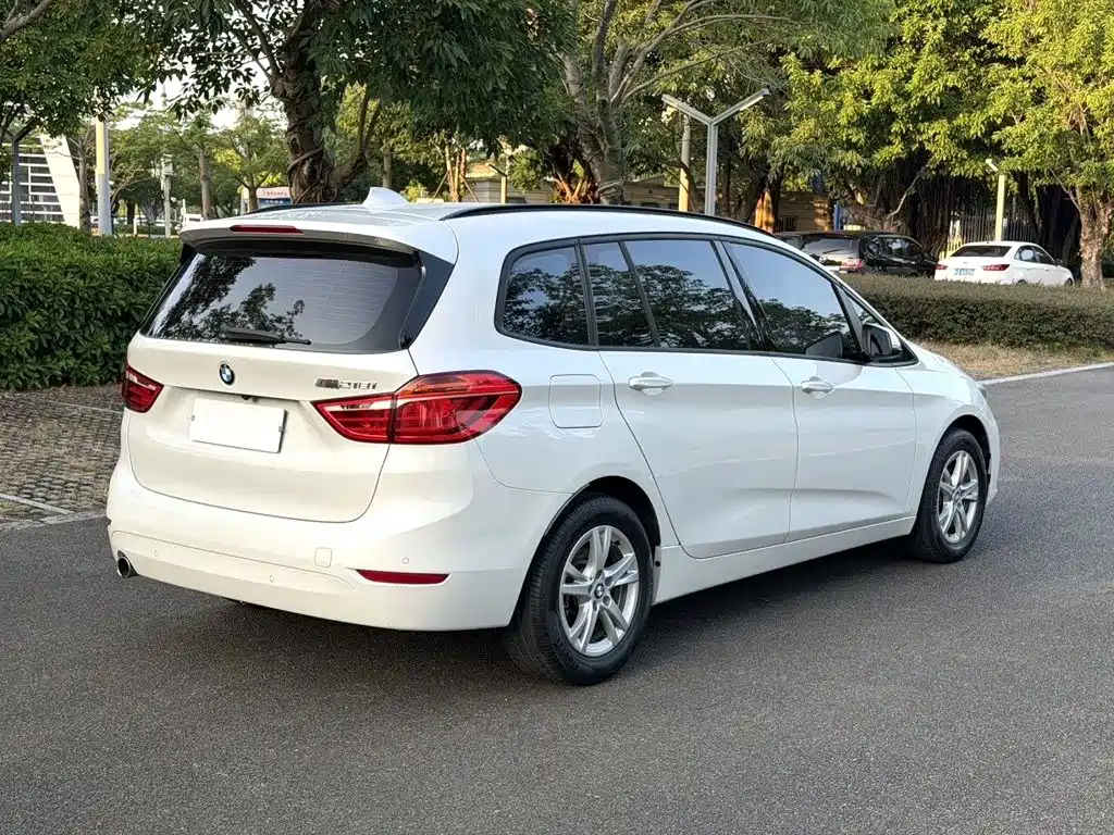 BMW 2 Series Gran Tourer — миниатюра 6