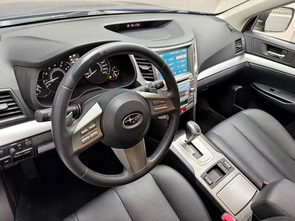 Subaru Legacy 2010 2.0i Luxury