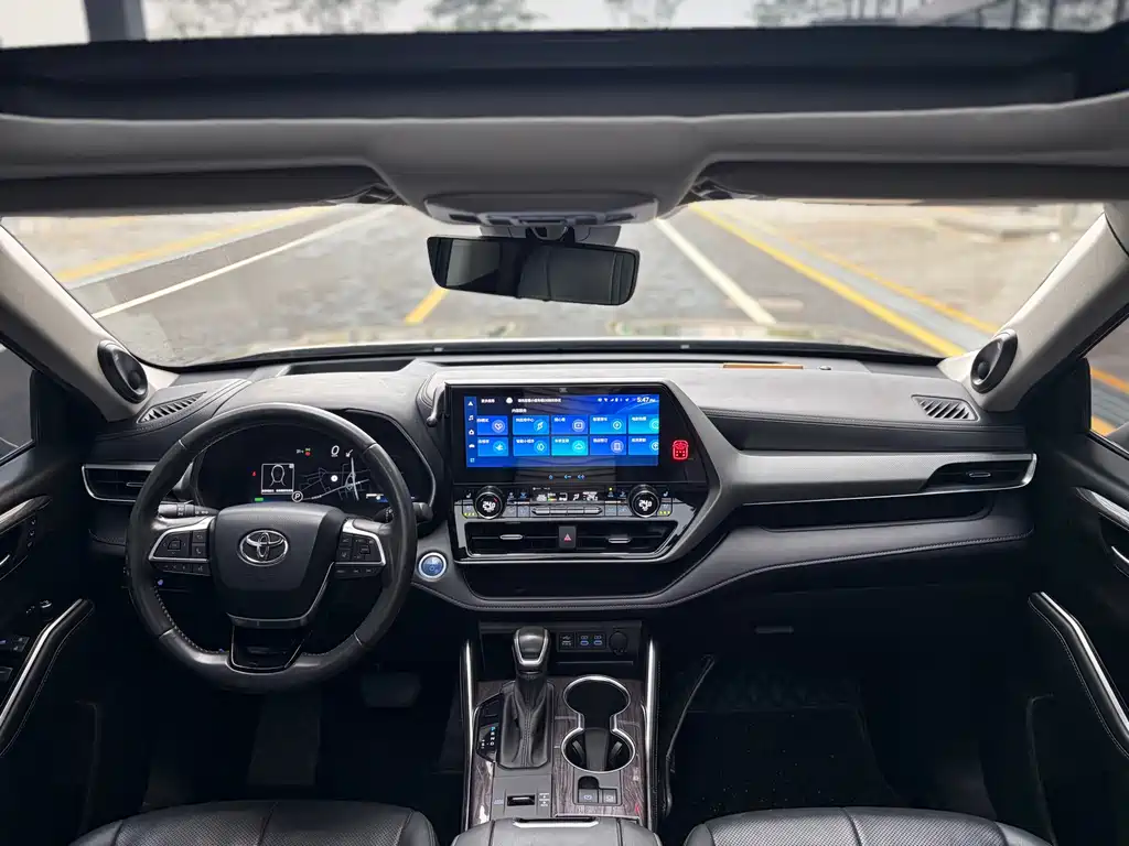 Toyota Highlander — миниатюра 20