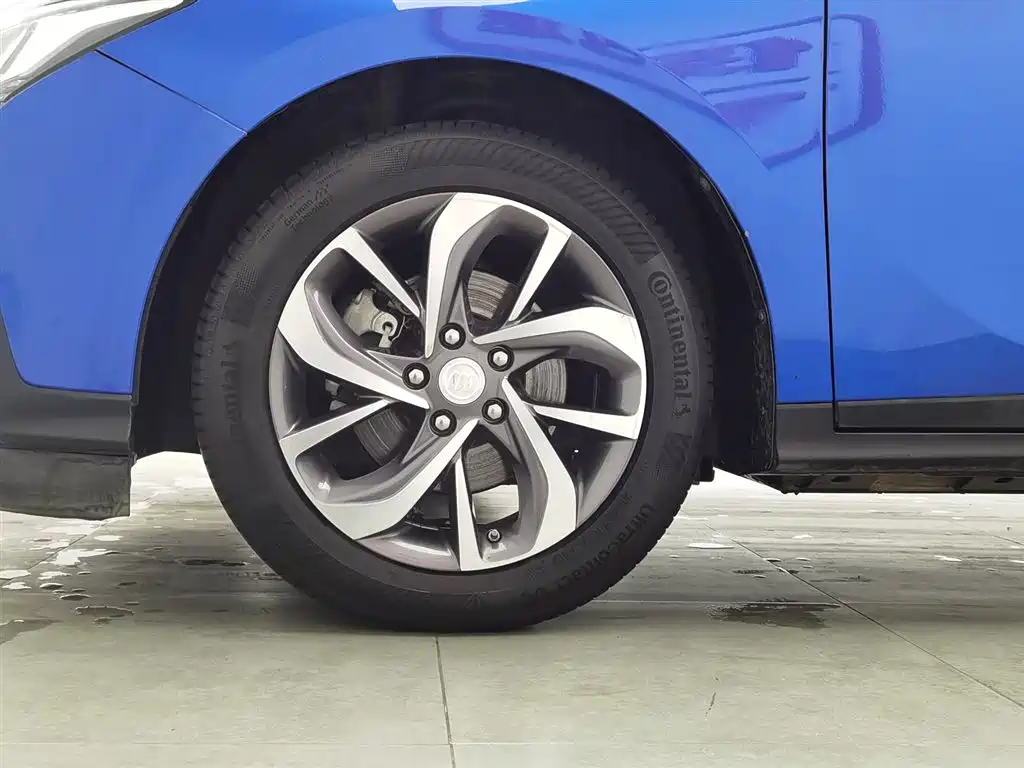 BUICK SLIGHTLY BLUE 6