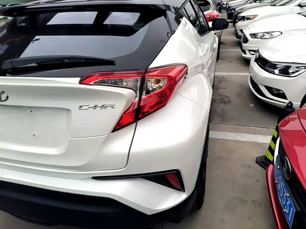Toyota C-HR — миниатюра 8