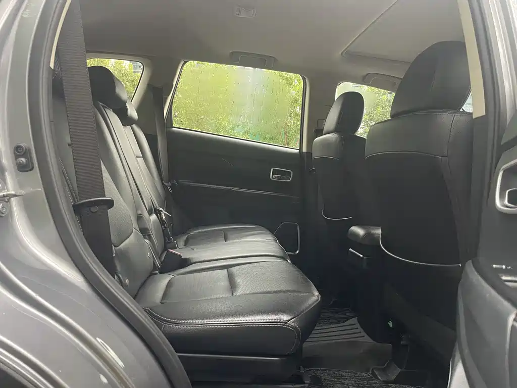 Mitsubishi Outlander 2018 2.0L 5 мест