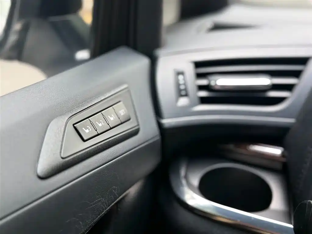 Toyota Alphard 2019 2.5L Luxury