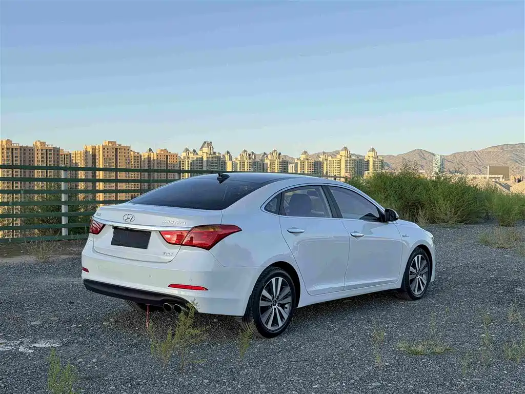 Hyundai Mistra — миниатюра 4