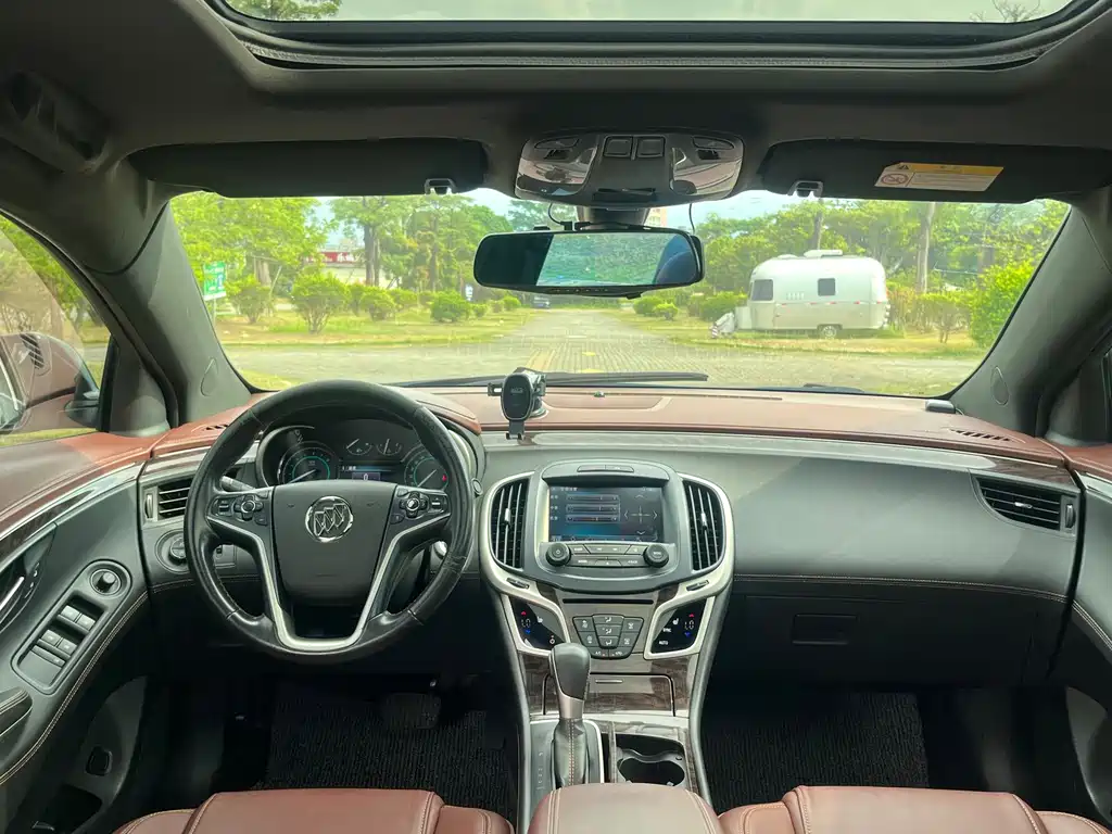 Buick LaCrosse — миниатюра 4