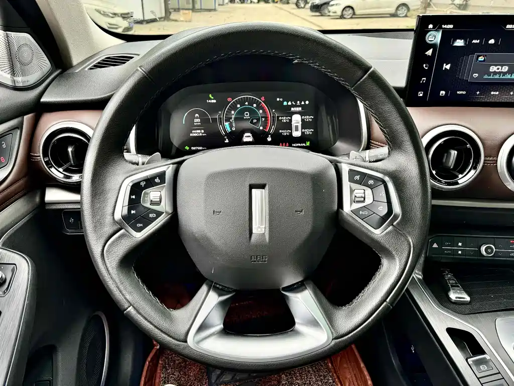 WEI PAI WEI BRAND VV6