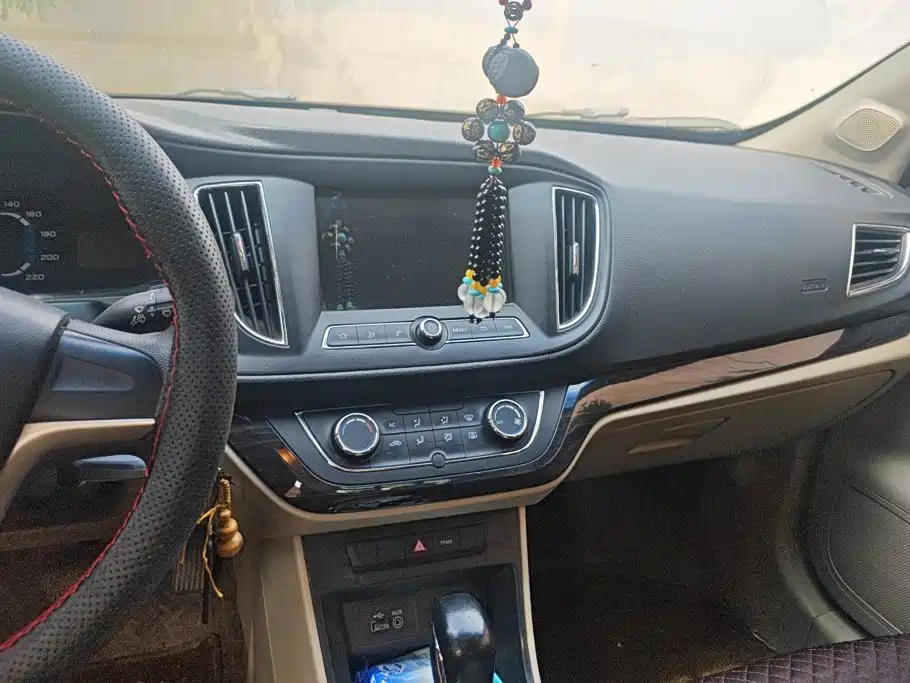 Roewe 360 — миниатюра 13