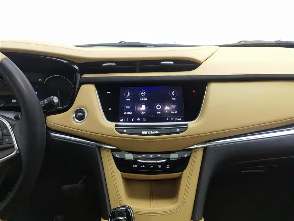 CADILLAC XT5