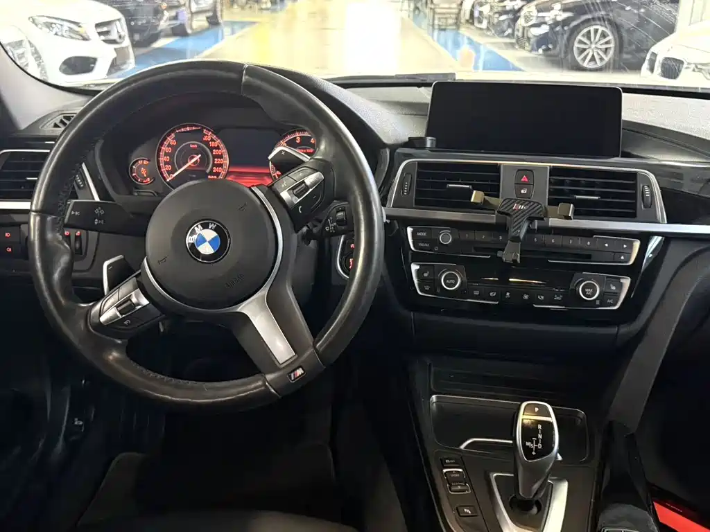 BMW 3 Series — миниатюра 4