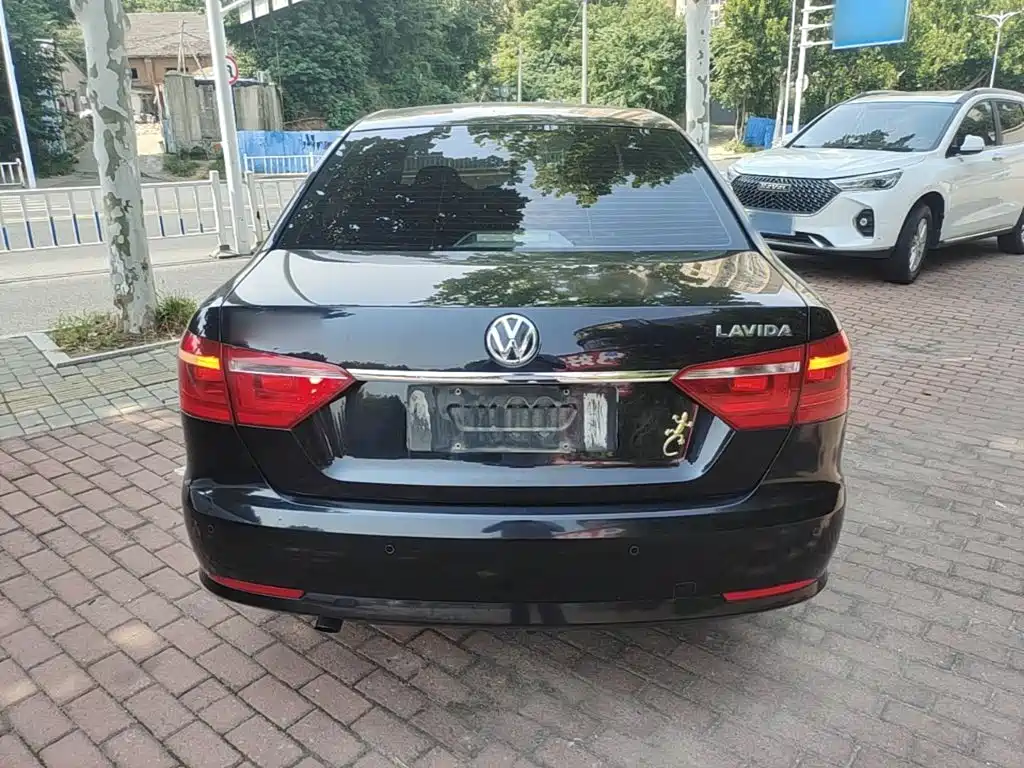 Volkswagen Lavida — миниатюра 6