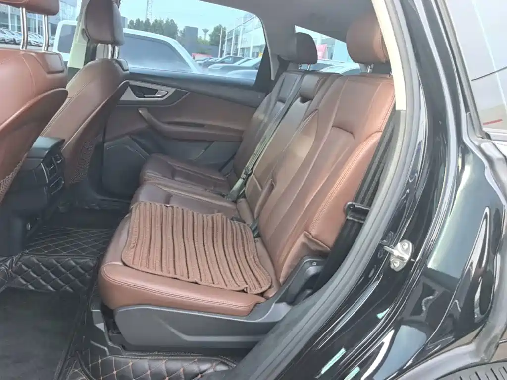 Audi Q7 — миниатюра 17
