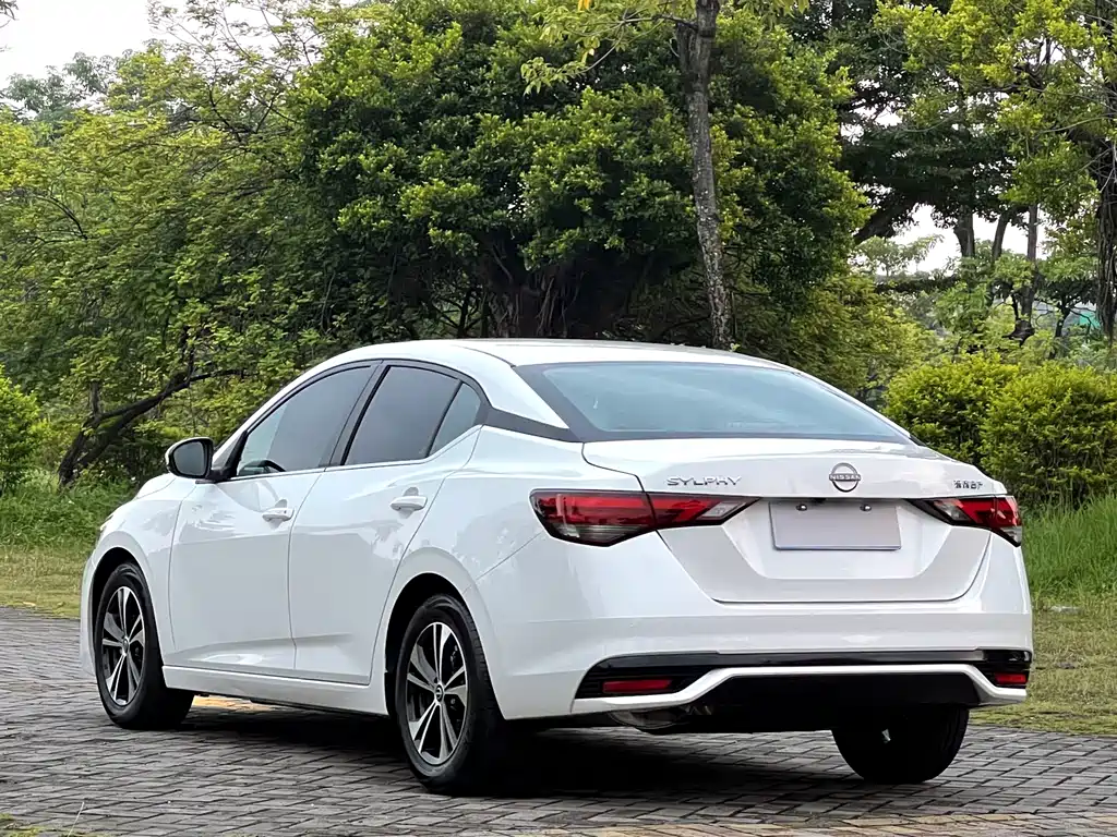 Nissan Sylphy — миниатюра 6