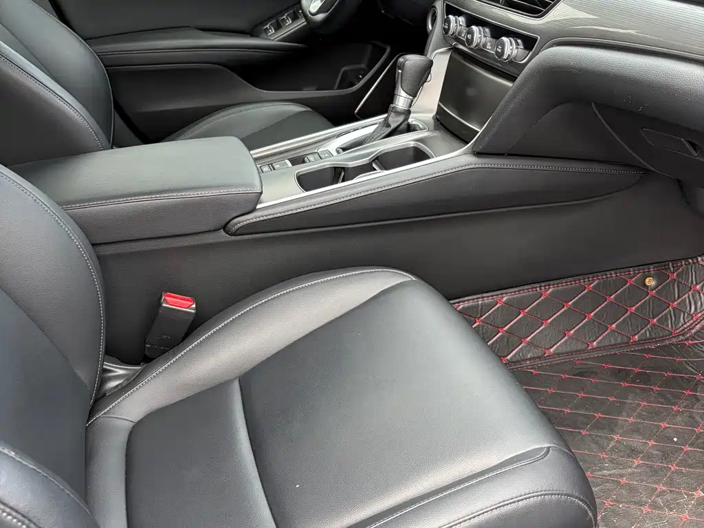 Honda Accord — миниатюра 11