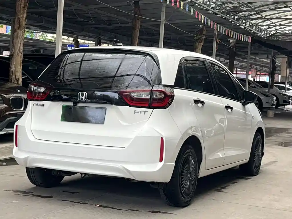 Honda Fit — миниатюра 6
