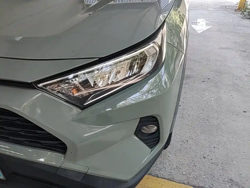Toyota RAV4 — миниатюра 24