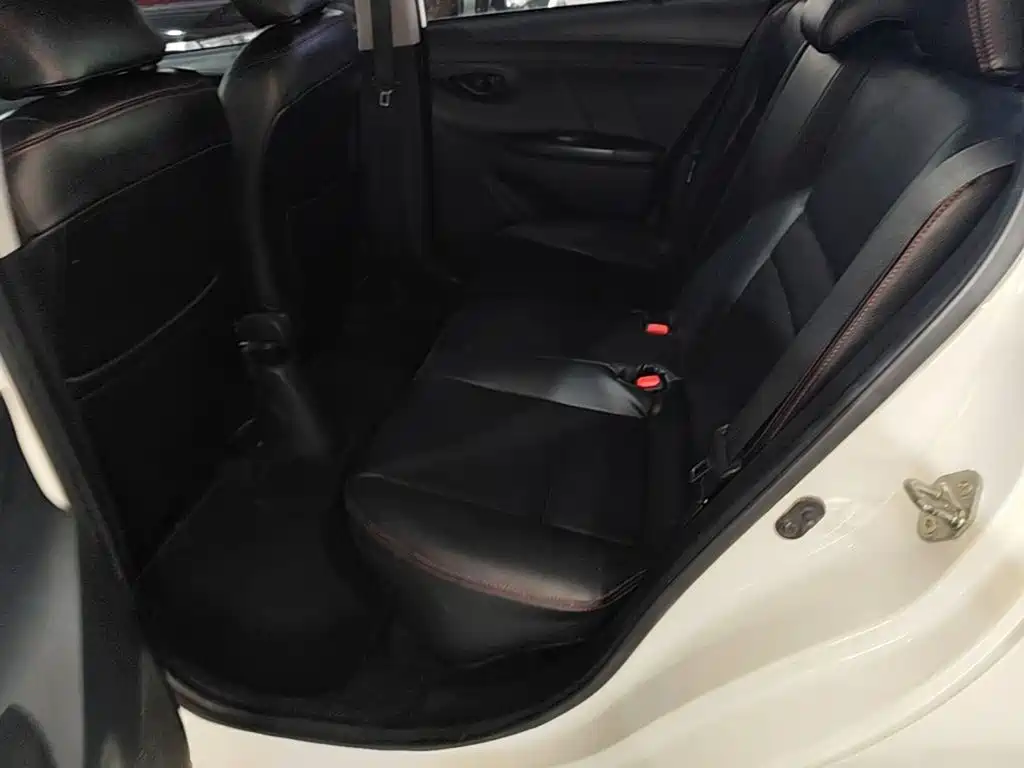 Toyota Vios FS — миниатюра 17
