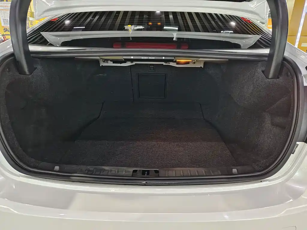 Volvo S60 — миниатюра 10