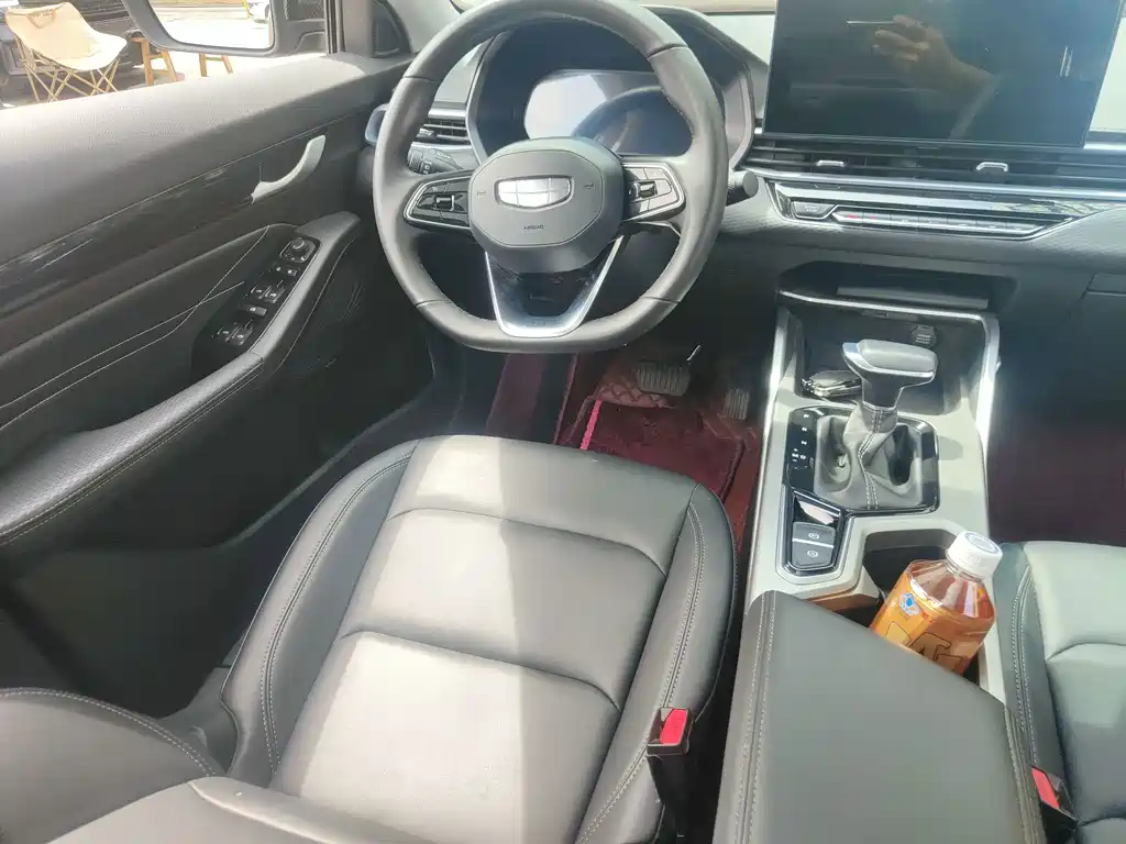 Geely Emgrand — миниатюра 9