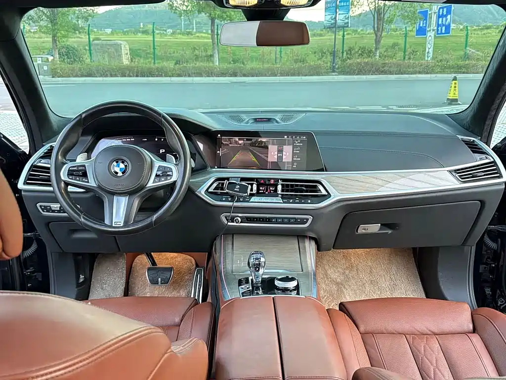 BMW X7 — миниатюра 14