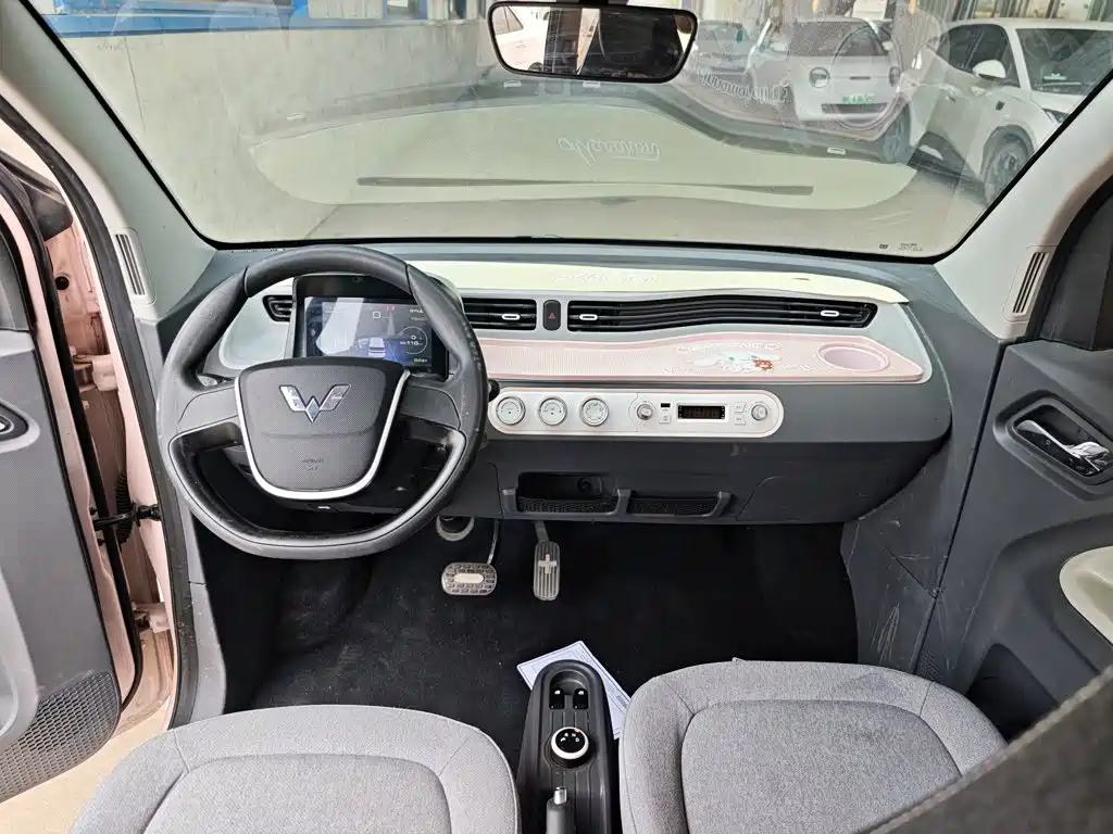 Wuling MINIEV — миниатюра 10