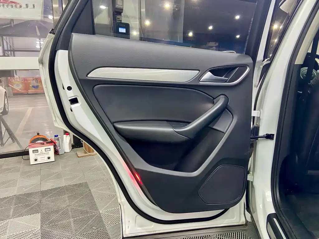 Audi Q3 — миниатюра 13