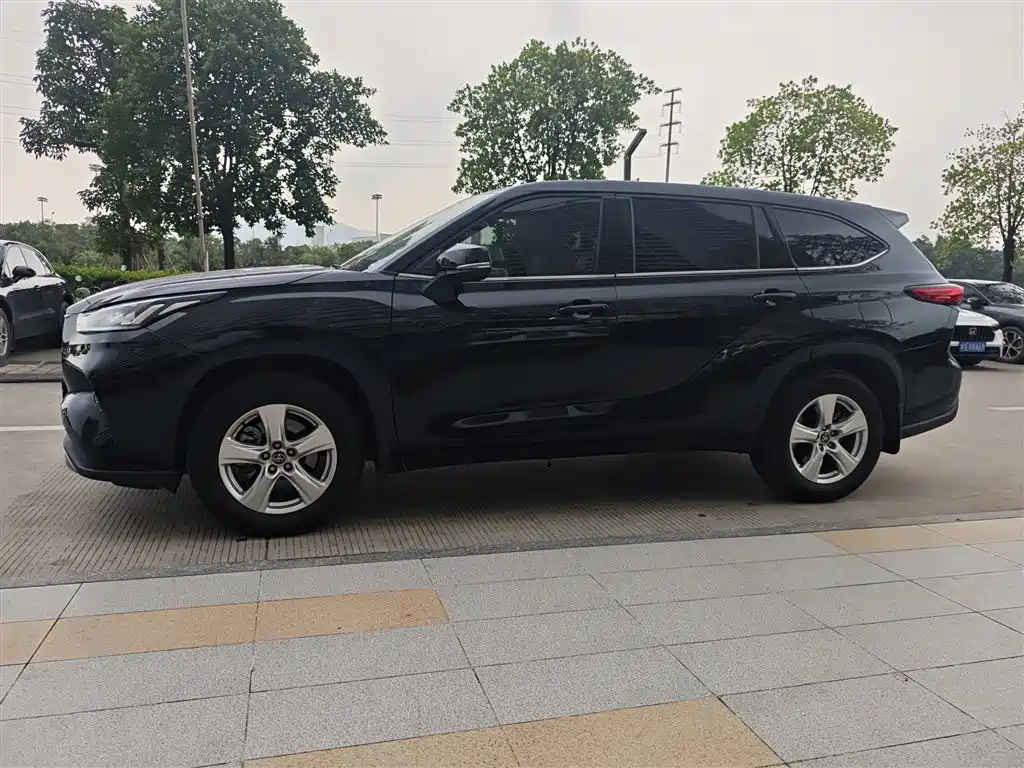 Toyota Highlander 2026 2.5L Elite 7 мест