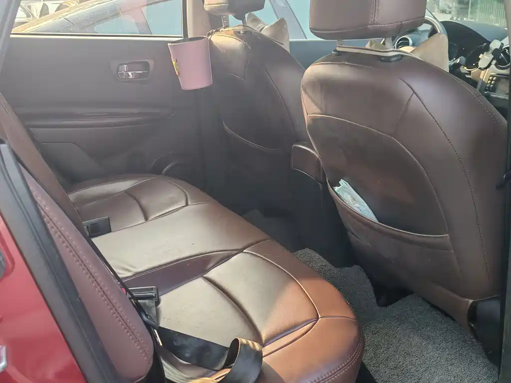 Nissan Qashqai — миниатюра 5