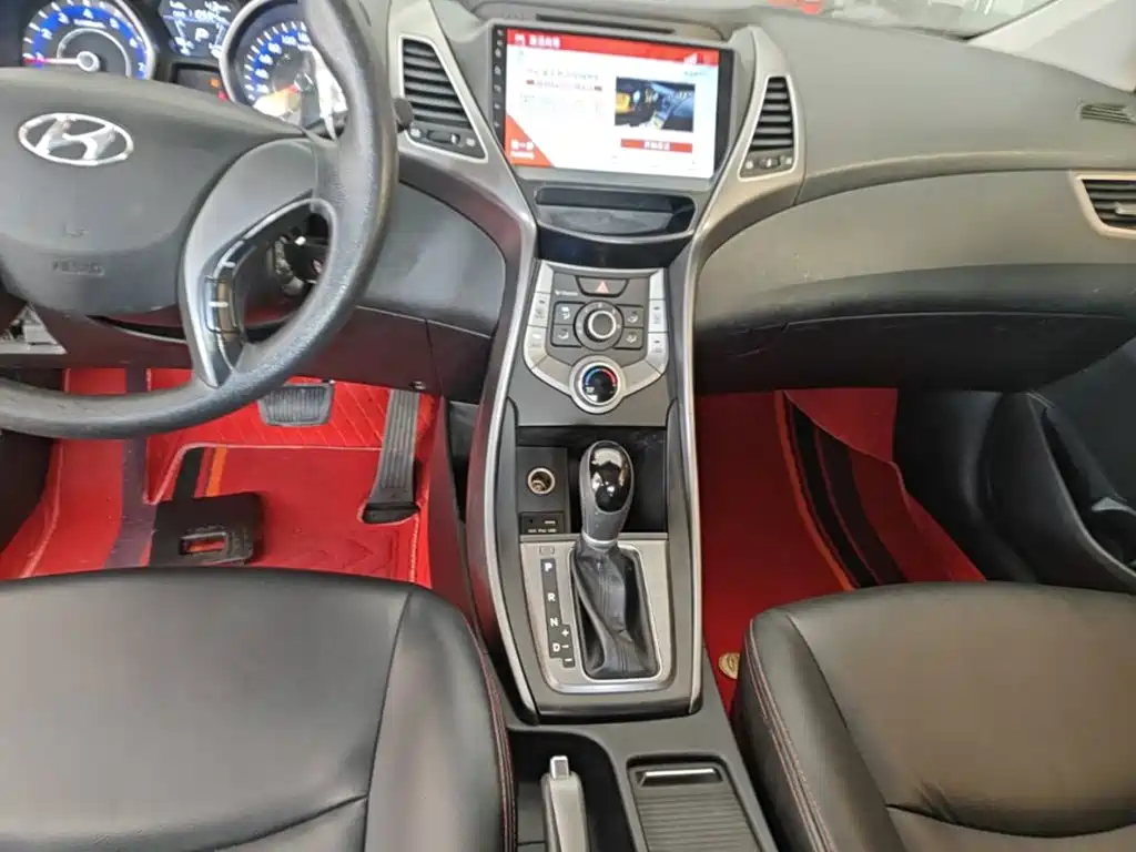 Hyundai Elantra Langdong — миниатюра 13